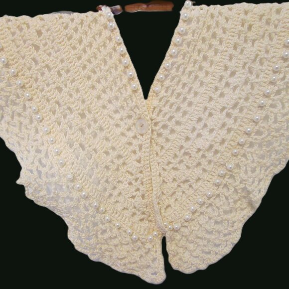 Vtg Victorian style crocheted pearl lined dress collar with pearl button closure - Picture 4 of 13